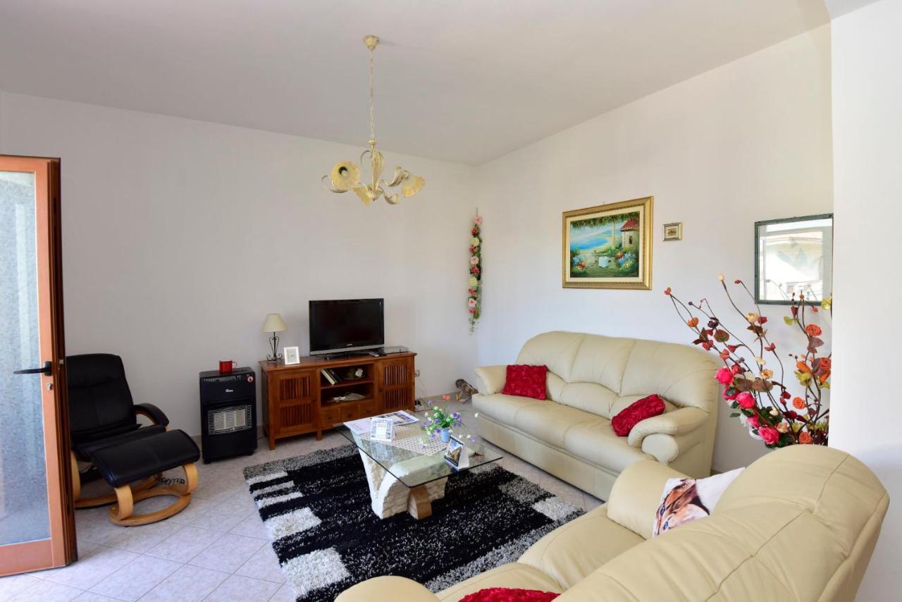 Appartamento Vacanza Mogoro Exterior photo